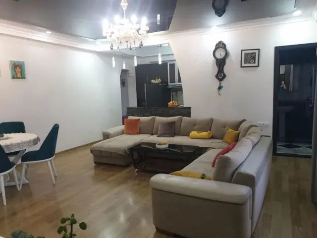 4-pok. mieszkanie 84 m², Bagrationi District