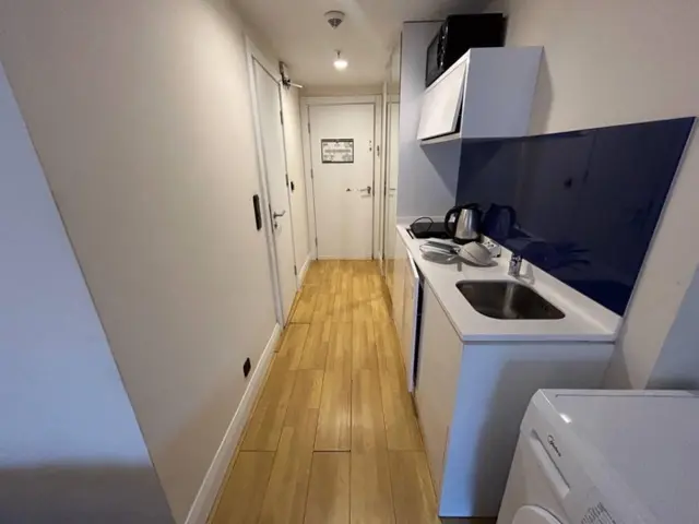 1-pok. mieszkanie 32 m², Khimshiashvili District — zdjęcie 3 z 4