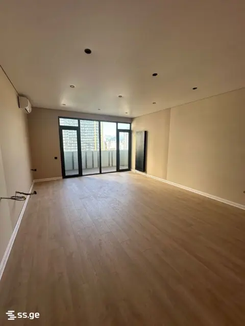 2-pok. mieszkanie 80 m², Airport District